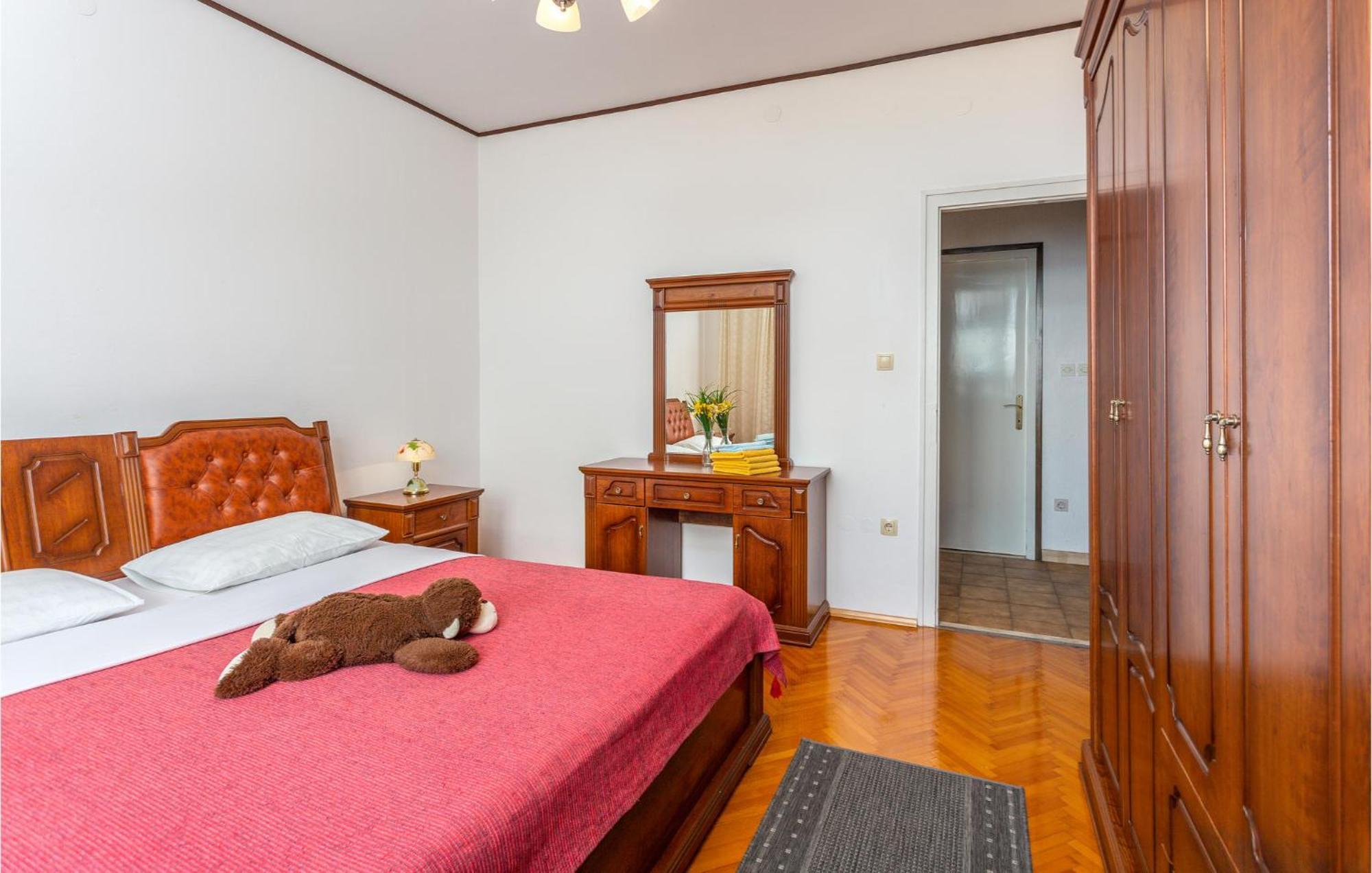 Nice Apartment In Lovran With Kitchen Kültér fotó