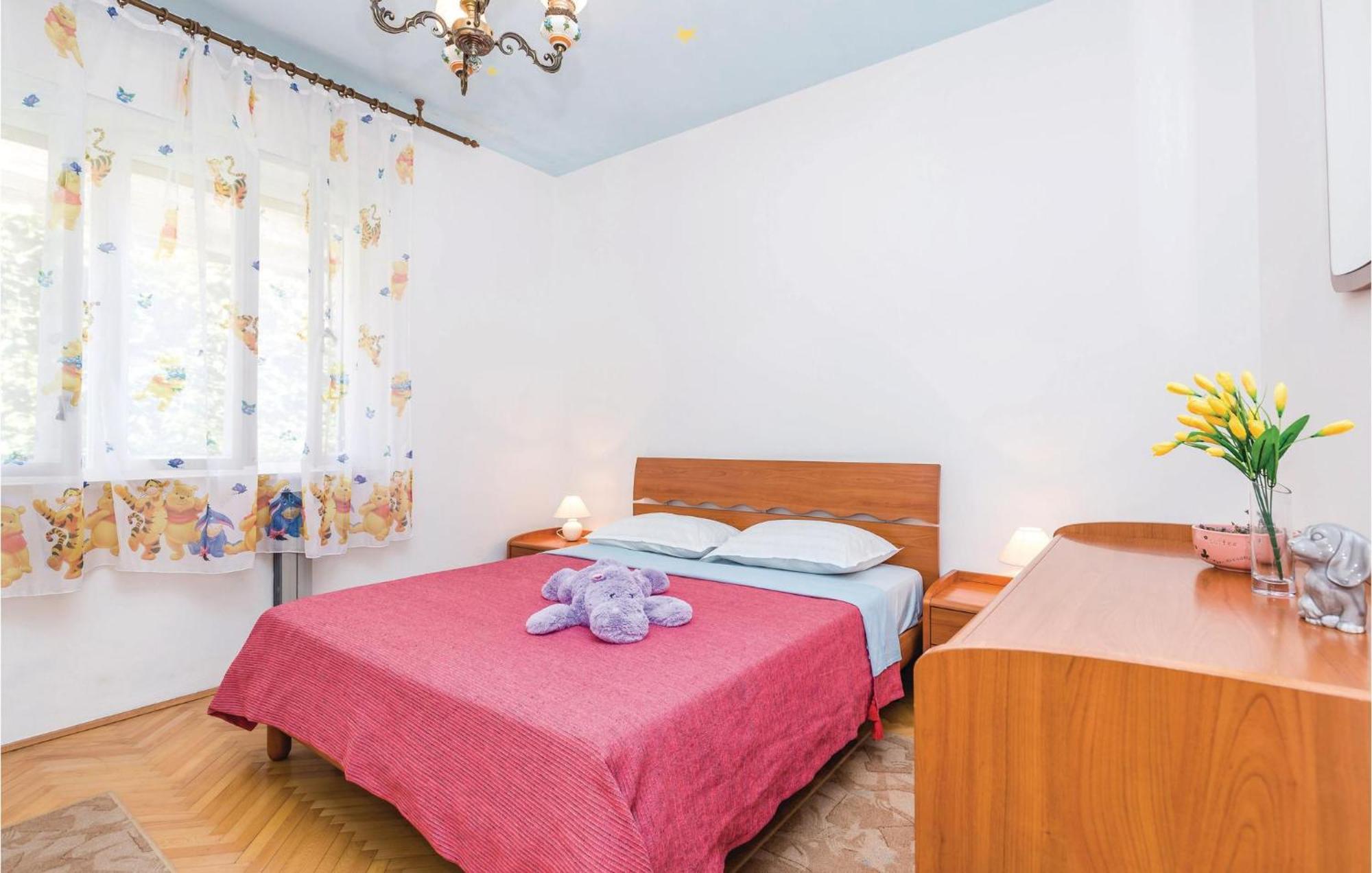 Nice Apartment In Lovran With Kitchen Kültér fotó